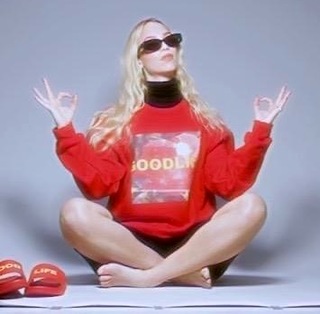 Agnes Carlsson feet photo 3