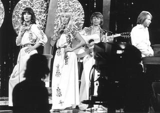 Agnetha Fältskog feet photo thumbnail