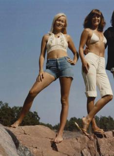 Agnetha Fältskog feet photo thumbnail