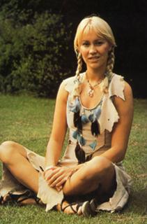 Agnetha Fältskog feet photo thumbnail
