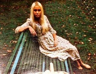Agnetha Fältskog feet photo thumbnail