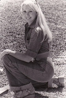Agnetha Fältskog feet photo thumbnail