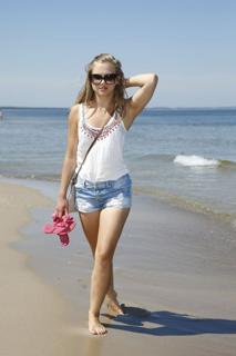 Agnieszka Kaczorowska feet photo thumbnail