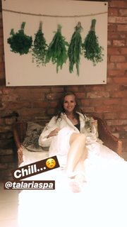 Agnieszka Kaczorowska feet photo thumbnail