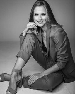 Agnieszka Kaczorowska feet photo thumbnail