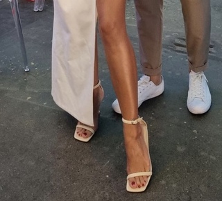 Agnieszka Kaczorowska feet photo thumbnail