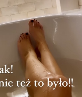 Agnieszka Kaczorowska feet photo thumbnail