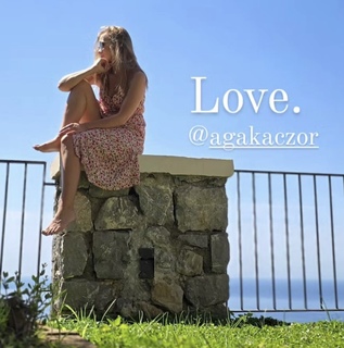 Agnieszka Kaczorowska feet photo thumbnail