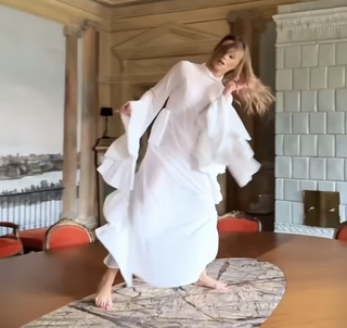 Agnieszka Kaczorowska feet photo thumbnail