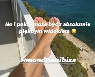 Agnieszka Kaczorowska feet photo thumbnail