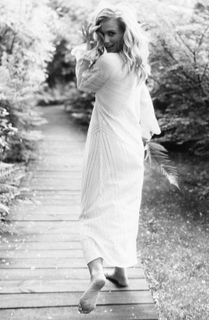 Agnieszka Kaczorowska feet photo thumbnail