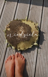 Agnieszka Kawiorska feet photo 13