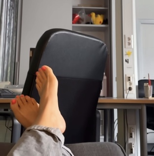 Agnieszka Kolodziejska feet photo 3