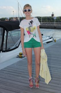 Agnieszka Popielewicz feet photo thumbnail