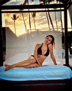 Agnieszka Popielewicz feet photo thumbnail