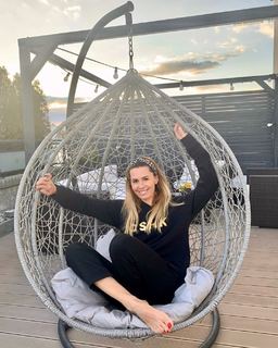 Agnieszka Popielewicz feet photo thumbnail