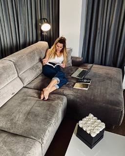 Agnieszka Popielewicz feet photo thumbnail