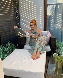 Agnieszka Popielewicz feet photo thumbnail
