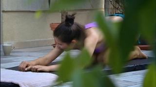Agnieszka Sienkiewicz feet photo thumbnail
