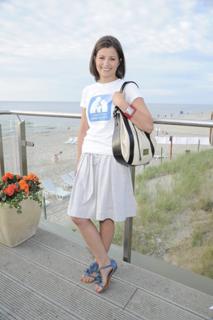 Agnieszka Sienkiewicz feet photo thumbnail