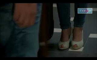 Agnieszka Sienkiewicz feet photo thumbnail