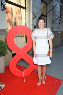 Agnieszka Sienkiewicz feet photo thumbnail
