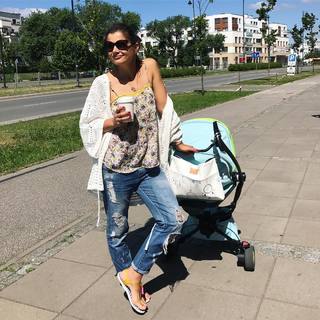 Agnieszka Sienkiewicz feet photo thumbnail