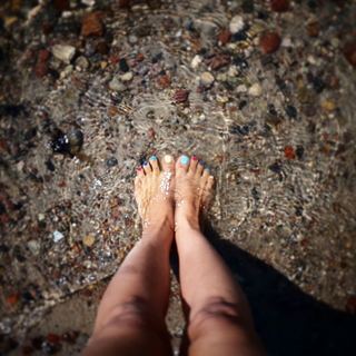 Agnieszka Sienkiewicz feet photo thumbnail