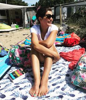 Agnieszka Sienkiewicz feet photo thumbnail
