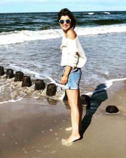 Agnieszka Sienkiewicz feet photo thumbnail