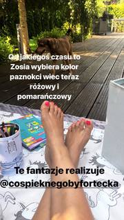 Agnieszka Sienkiewicz feet photo thumbnail