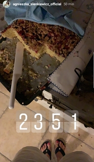 Agnieszka Sienkiewicz feet photo thumbnail