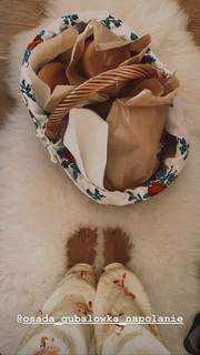 Agnieszka Sienkiewicz feet photo thumbnail
