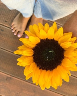Agnieszka Sienkiewicz feet photo thumbnail