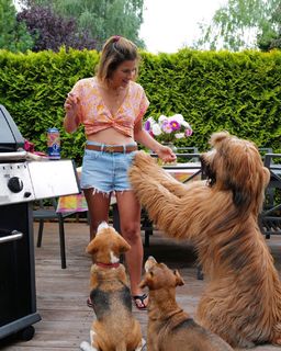 Agnieszka Sienkiewicz feet photo thumbnail