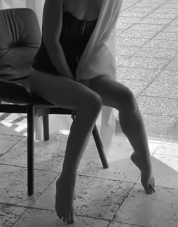 Agnieszka Sienkiewicz feet photo thumbnail