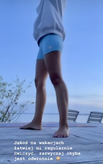 Agnieszka Sienkiewicz feet photo thumbnail