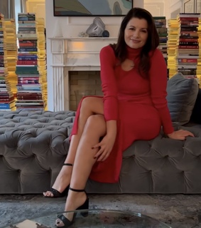 Agnieszka Sienkiewicz feet photo thumbnail