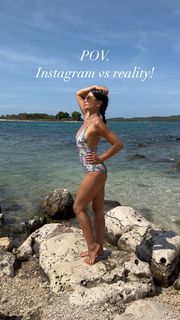 Agnieszka Sienkiewicz feet photo thumbnail