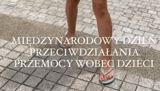 Agnieszka Sienkiewicz feet photo thumbnail