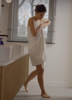 Agnieszka Sienkiewicz feet photo thumbnail