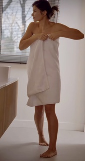 Agnieszka Sienkiewicz feet photo thumbnail