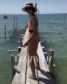Agnieszka Sienkiewicz feet photo thumbnail