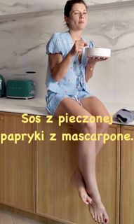 Agnieszka Sienkiewicz feet photo thumbnail