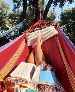 Agnieszka Sienkiewicz feet photo thumbnail
