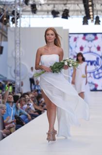 Agnieszka Wozniak-Starak feet photo thumbnail