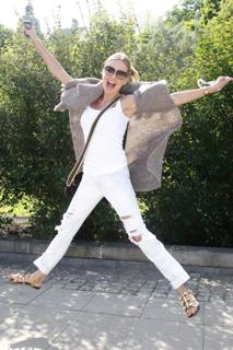 Agnieszka Wozniak-Starak feet photo thumbnail