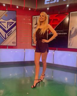 Agostina Scalise feet photo 4