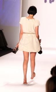 Agyness Deyn feet photo 20