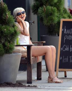 Agyness Deyn feet photo 18